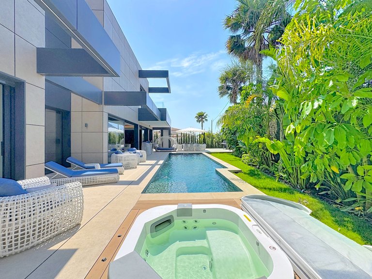 Villa for Sale  in Calp, Alicante 41