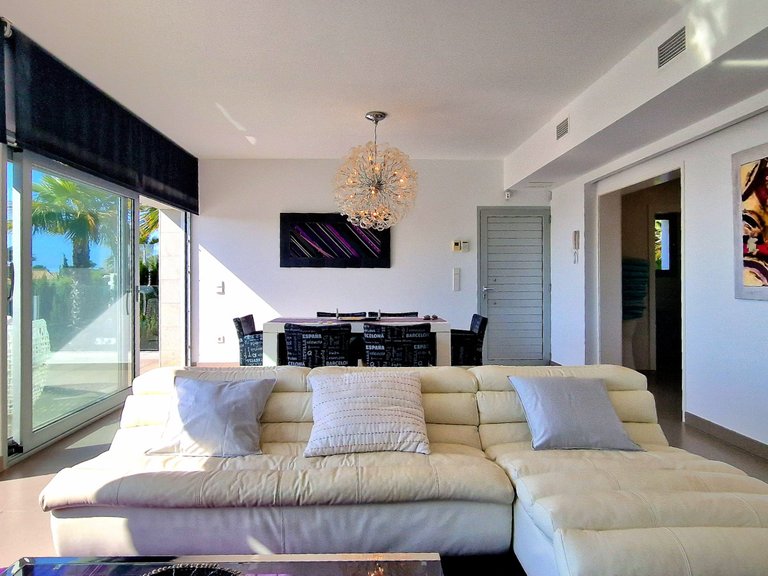 Villa for Sale in  Alicante 9