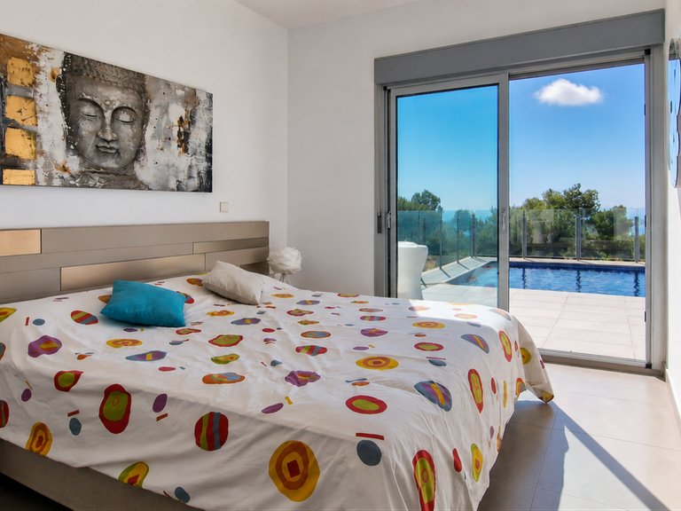Villa for Sale in  Alicante 17