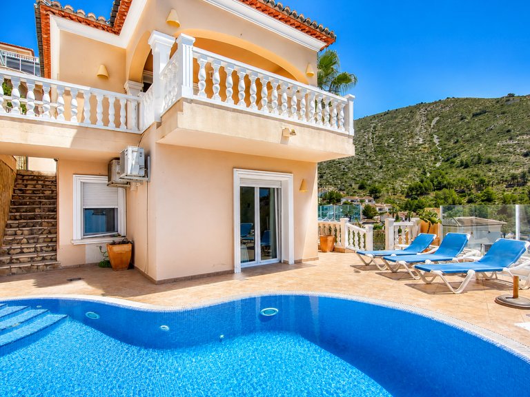 Villa for Sale  in Poble Nou de Benitatxell, Alicante 3