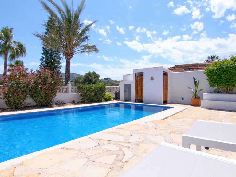 Villa for Sale in  Alicante 38