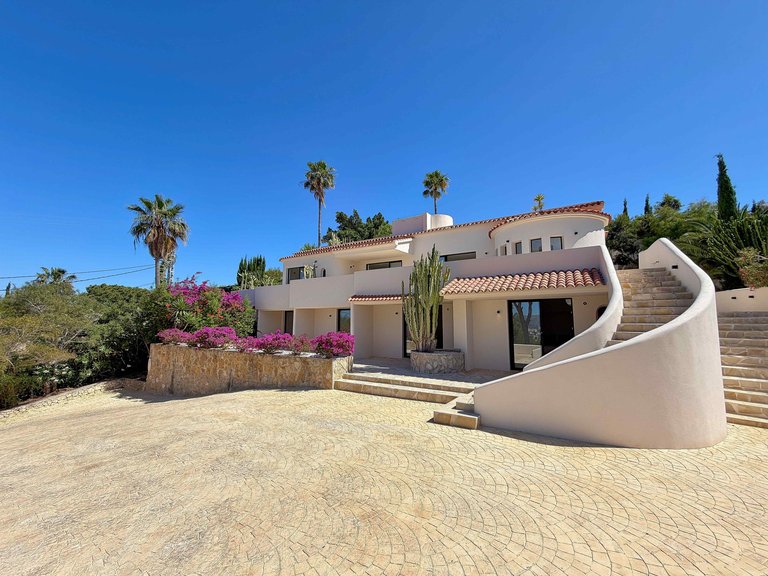Villa for Sale  in Xàbia, Alicante 3