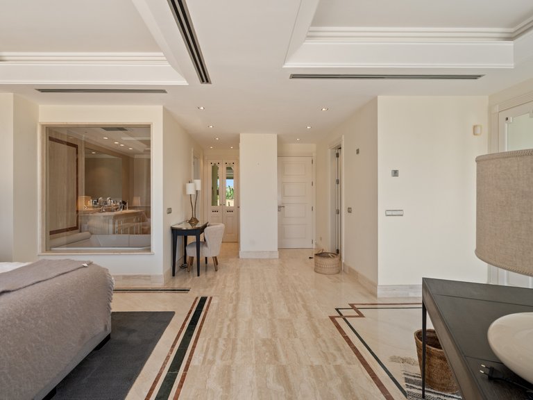 Villa for Sale in  Malaga 11