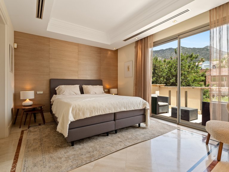 Villa for Sale in  Malaga 15