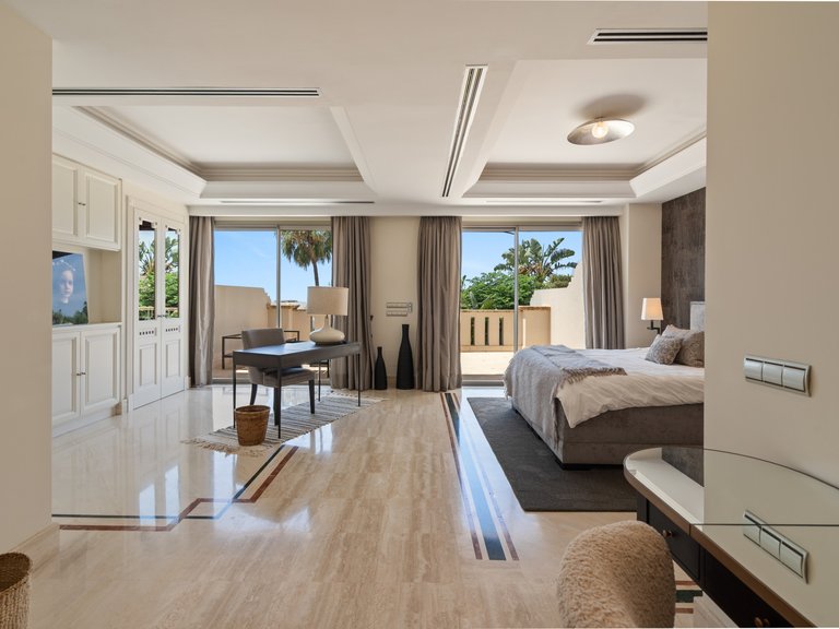 Villa for Sale in  Malaga 10