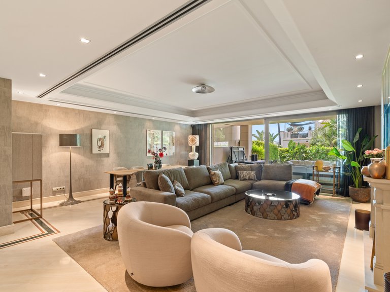 Villa for Sale in  Malaga 2