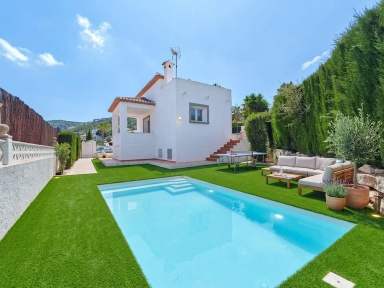 Villa for Sale  in Pedreguer, Alicante 1