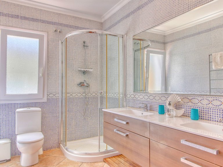 Villa for Sale  in Poble Nou de Benitatxell, Alicante 5