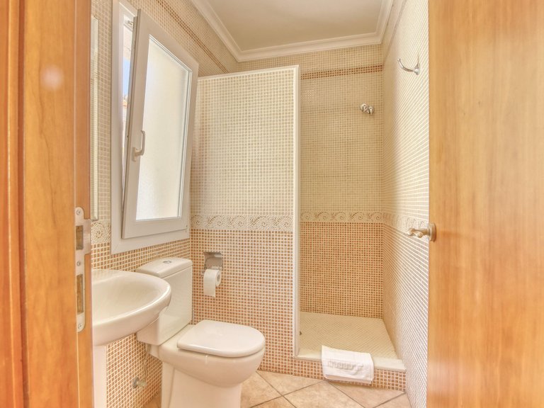 Villa for Sale  in Poble Nou de Benitatxell, Alicante 18