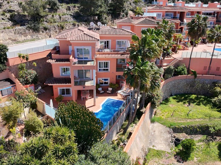 Villa for Sale in  Alicante 1