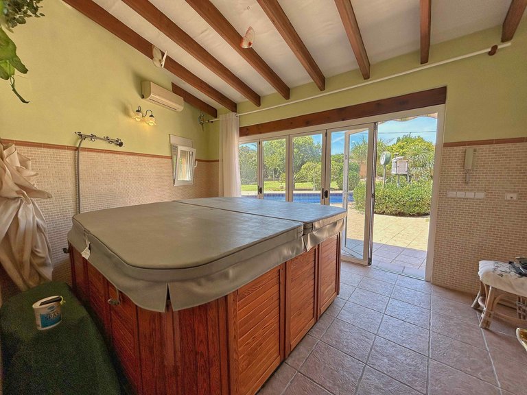 Villa for Sale  in Pedreguer, Alicante 30