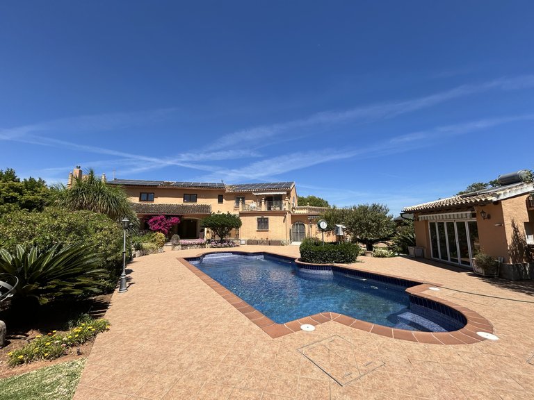 Villa for Sale  in Pedreguer, Alicante 35