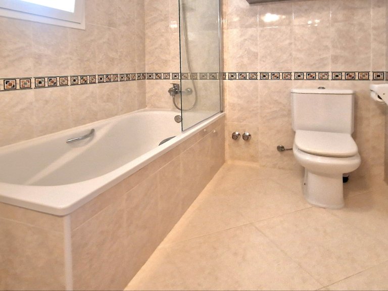 Villa for Sale  in Poble Nou de Benitatxell, Alicante 29