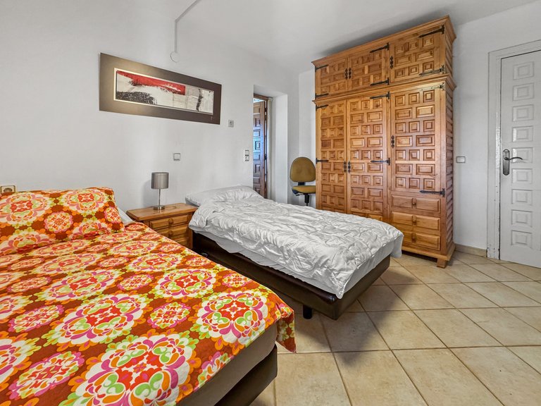 Villa for Sale in  Alicante 13