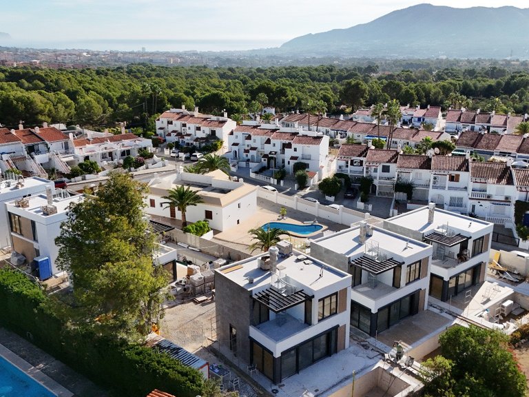 Villa for Sale  in La Nucia, Alicante 32