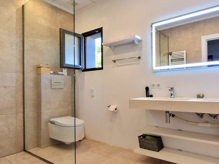 Villa for Sale  in Poble Nou de Benitatxell, Alicante 41