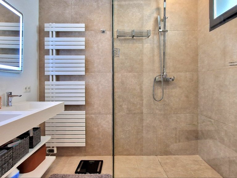 Villa for Sale  in Poble Nou de Benitatxell, Alicante 35