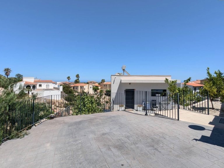 Villa for Sale  in Poble Nou de Benitatxell, Alicante 8