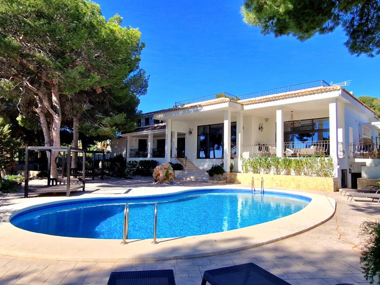 Villa for Sale in  Alicante 2