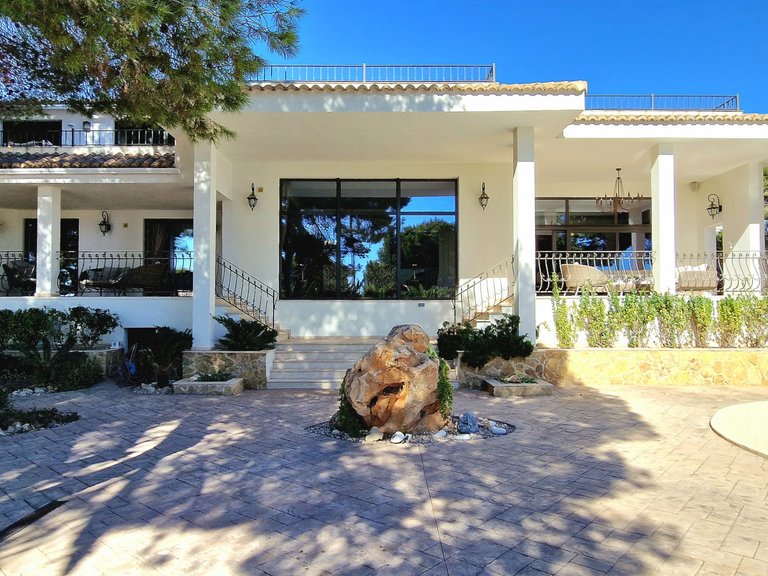 Villa for Sale in  Alicante 4
