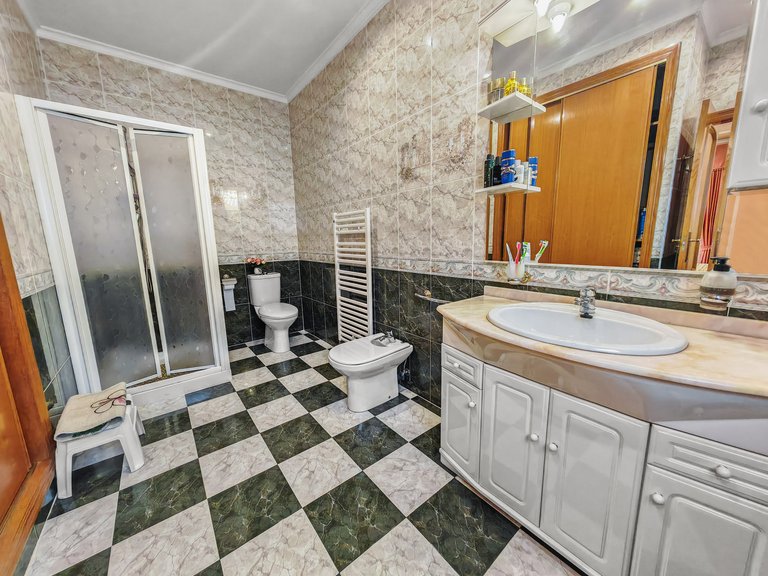 Villa for Sale in  Alicante 12
