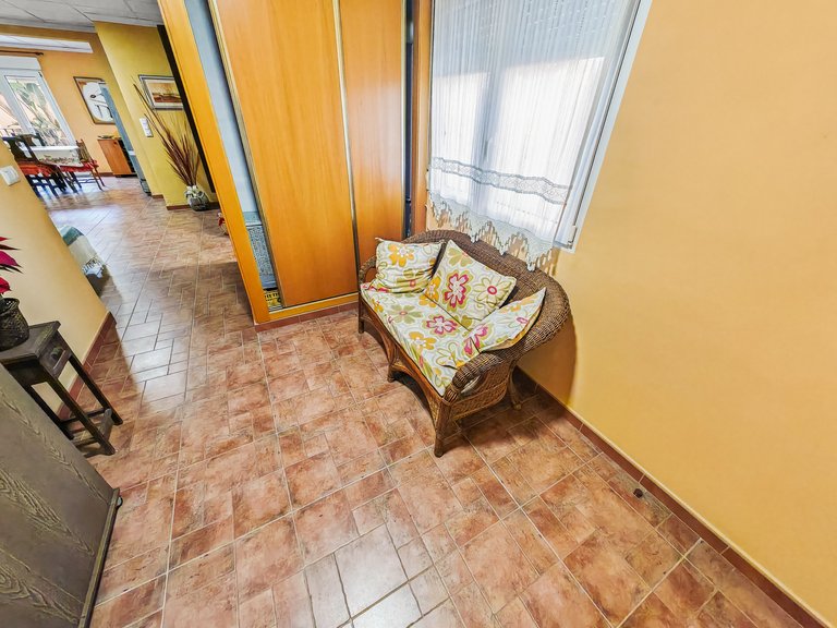 Villa for Sale in  Alicante 18