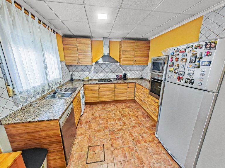 Villa for Sale in  Alicante 17