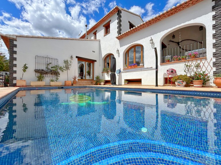 Villa for Sale  in Alcalali, Alicante 37