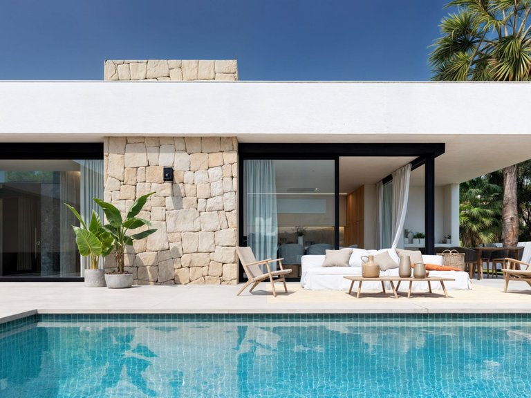 Villa for Sale  in Poble Nou de Benitatxell, Alicante 2