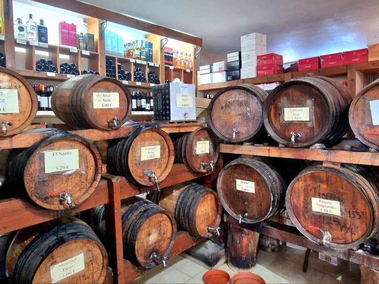 Commercial for Sale in  Alicante 2
