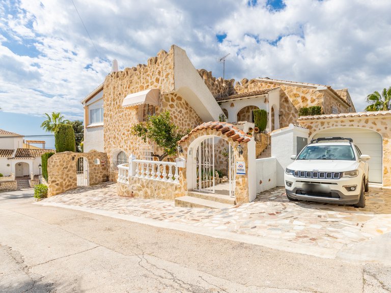 Villa for Sale  in Teulada, Alicante 39