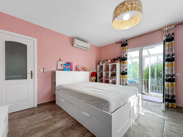 Villa for Sale in  Alicante 10