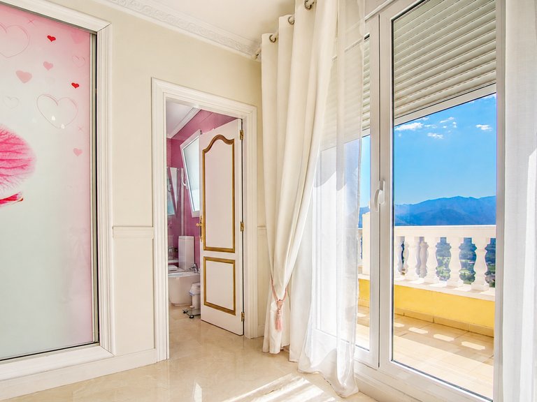 Villa for Sale  in Denia, Alicante 41