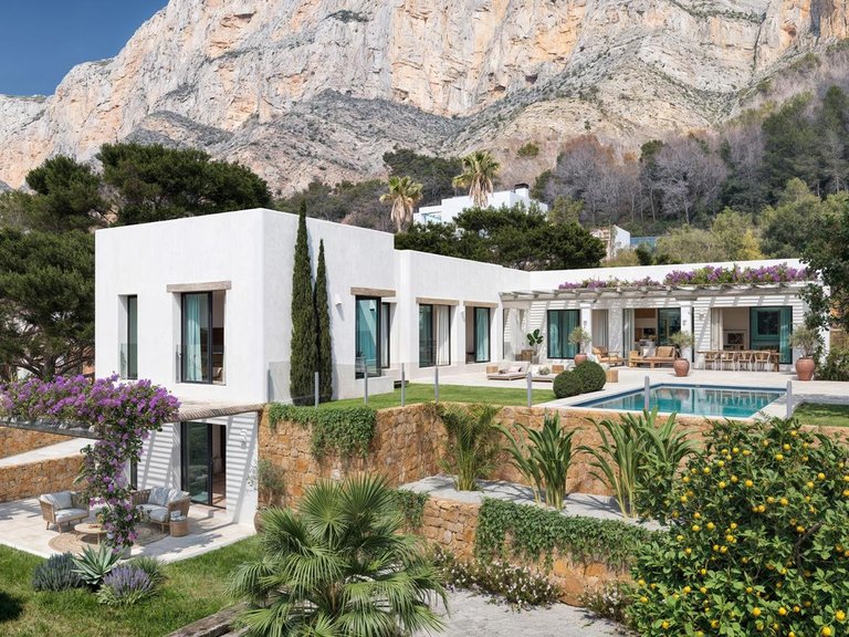 Villa for Sale  in Xàbia, Alicante 1