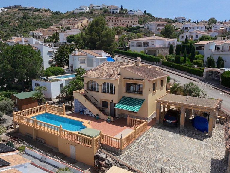 Villa for Sale  in El Ràfol d'Almúnia, Alicante 2