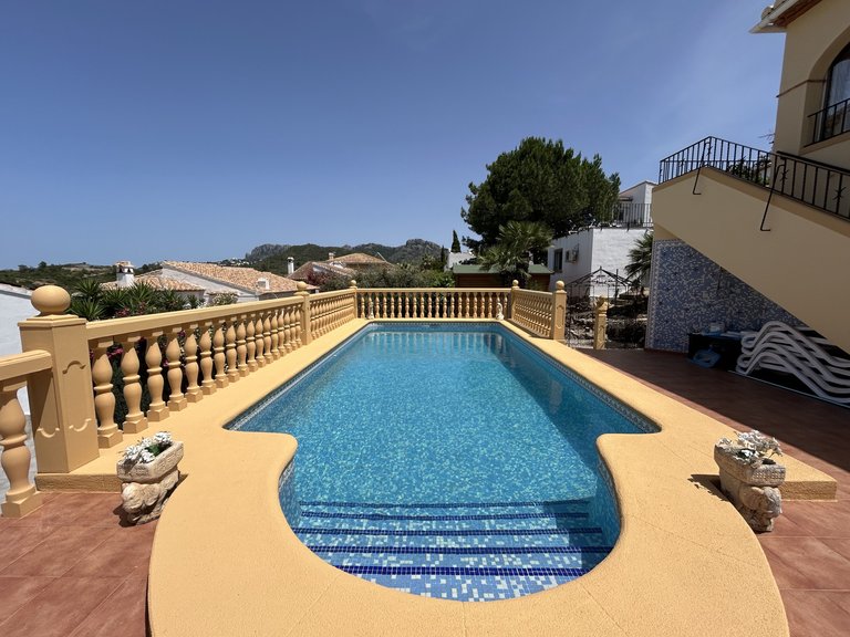 Villa for Sale  in El Ràfol d'Almúnia, Alicante 5