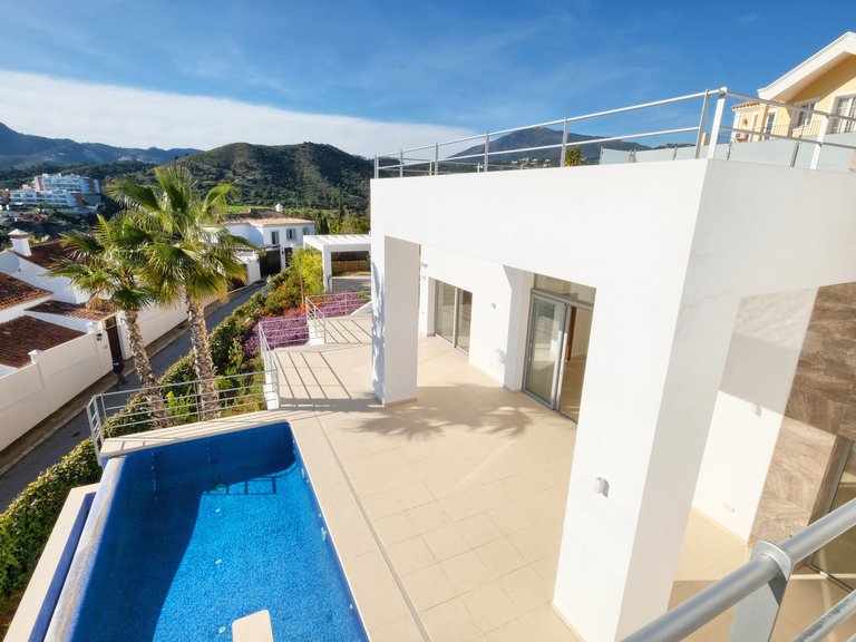 Villa for Sale in Benahavis Malaga 38