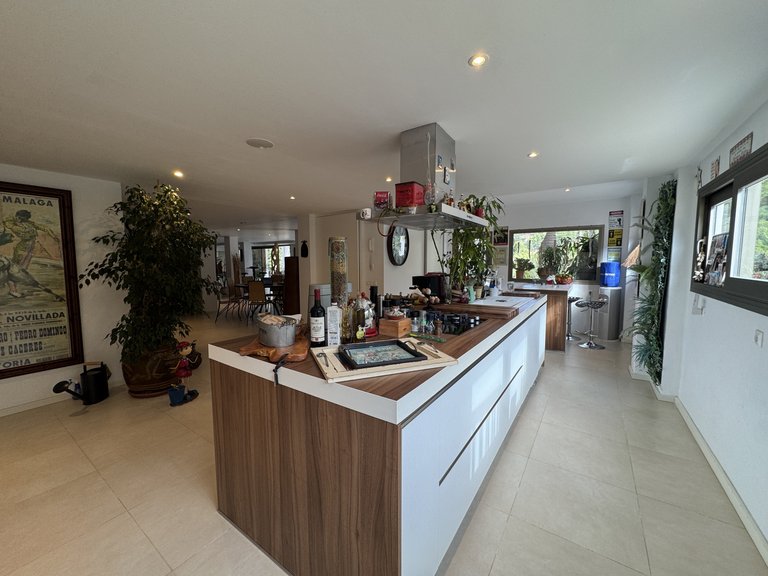 Villa for Sale in Alhaurin De La Torre Malaga 6