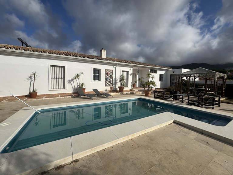 Villa for Sale in Alhaurin De La Torre Malaga 31
