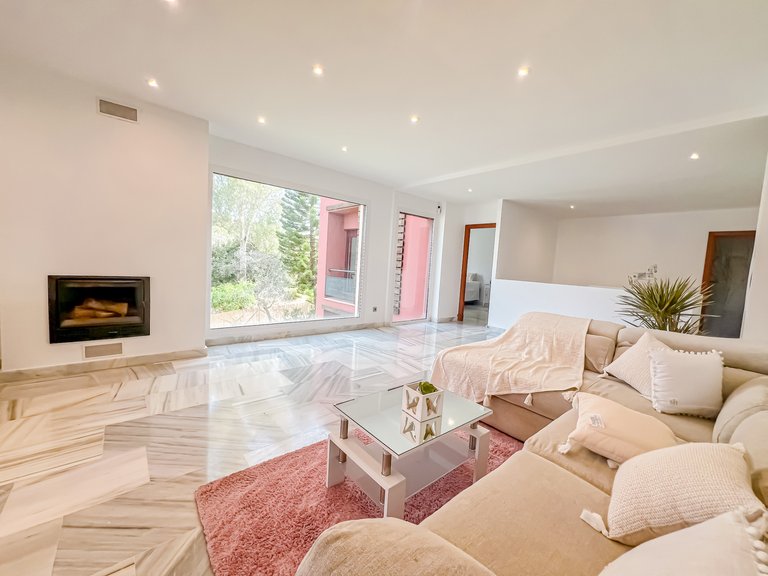 Villa for Sale in Benahavis Malaga 8