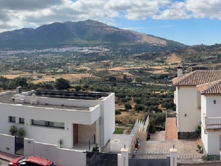 Villa for Sale in Coin Malaga 1