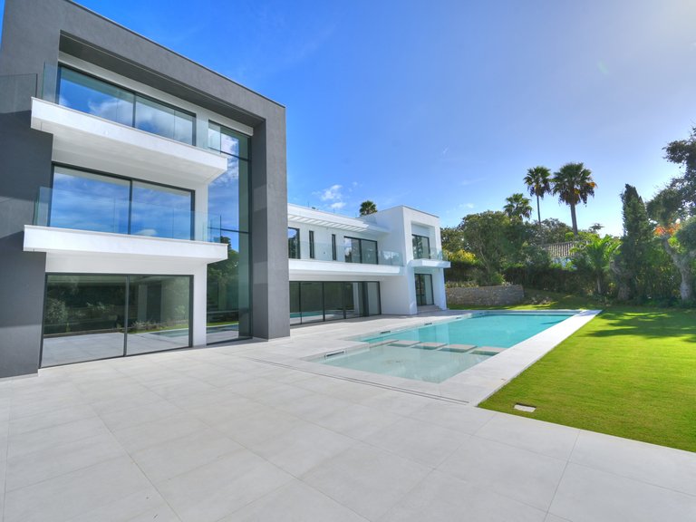 Villa for Sale in Sotogrande Cadiz 2