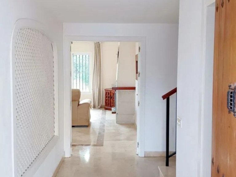 Villa for Sale in Alcaidesa Cadiz 10