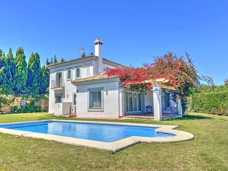 Villa for Sale in Alcaidesa Cadiz 3