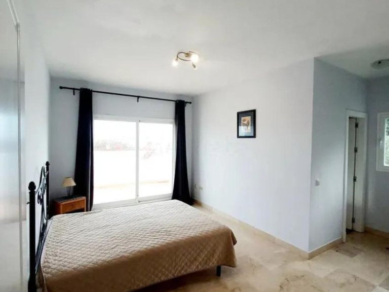 Villa for Sale in Alcaidesa Cadiz 14