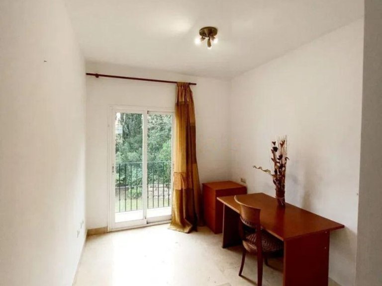 Villa for Sale in Alcaidesa Cadiz 12