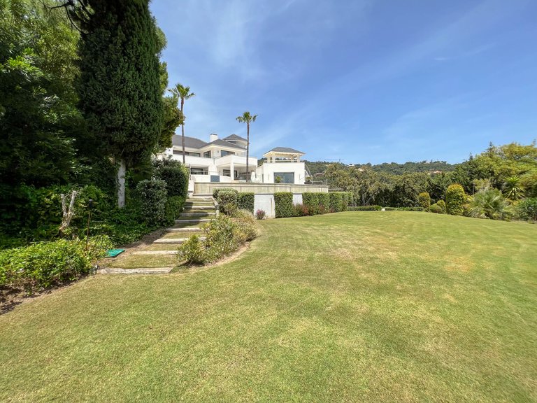 Villa for Sale in Benahavis Malaga 41