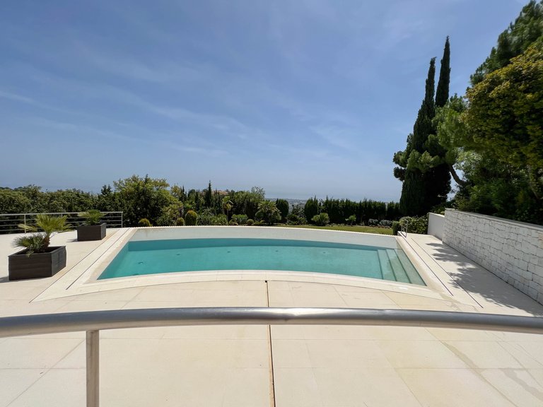 Villa for Sale in Benahavis Malaga 23