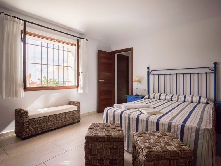 Villa for Sale in Santa Eulalia Del Río Balearic Islands 15