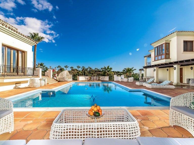 Villa for Sale in Estepona Malaga 1